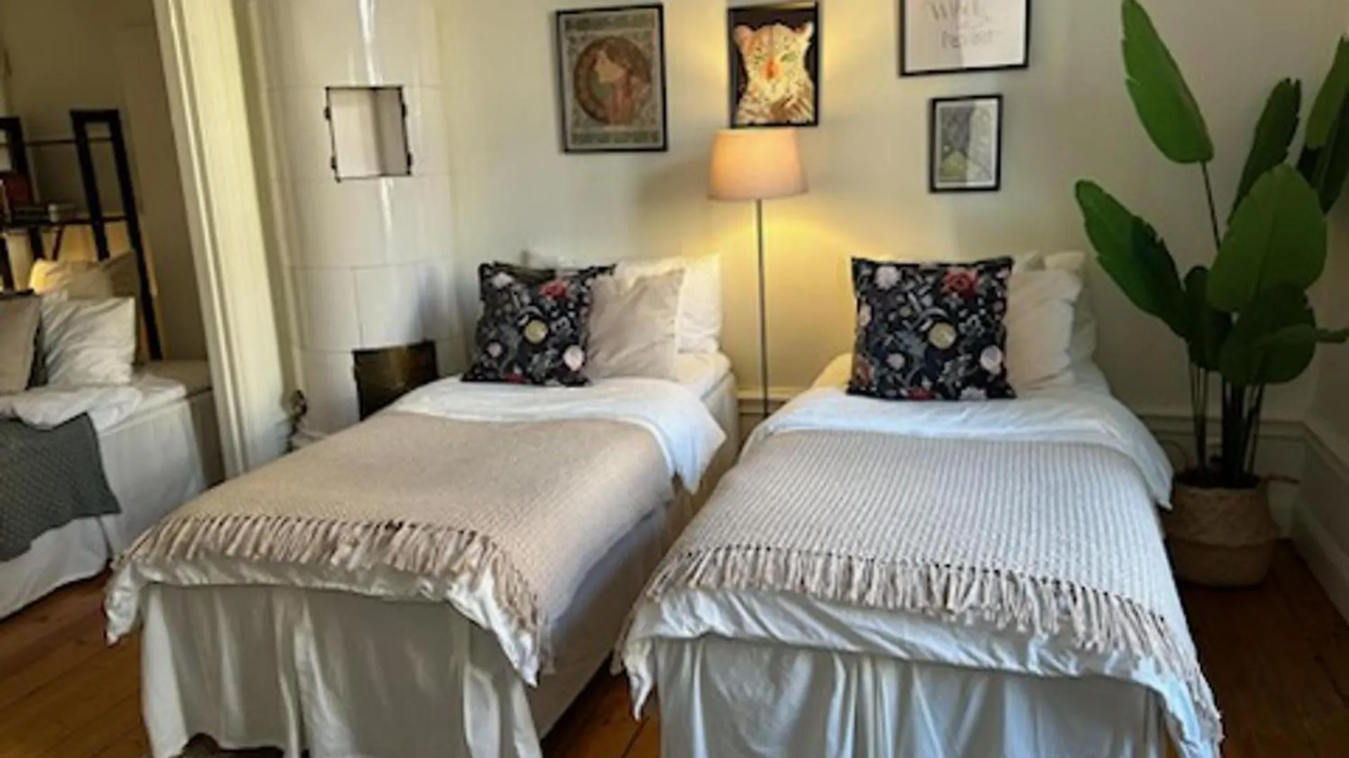 Stockholm Loft Haven 3 Beds In A 1-Bedroom Gem
